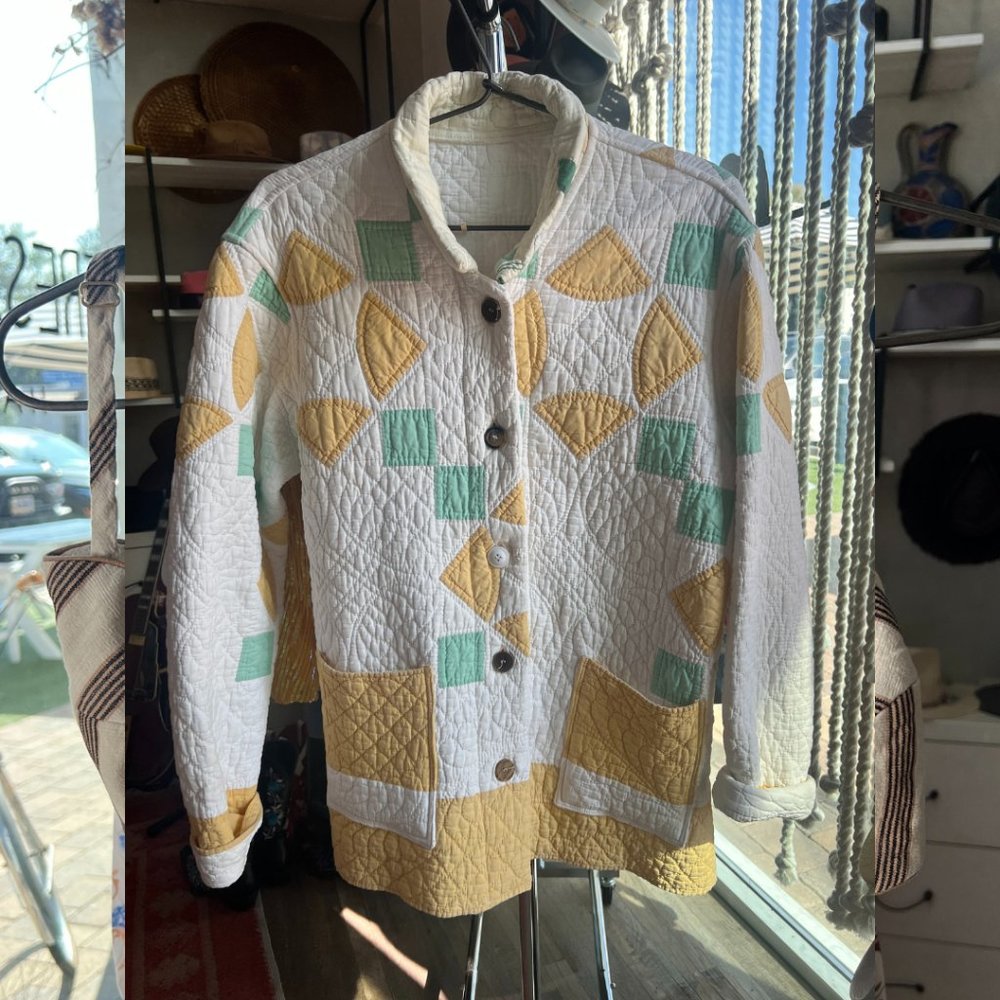 Vintage Quilted Collared Long Sleeve Button Front Jacket White Yellow One Size